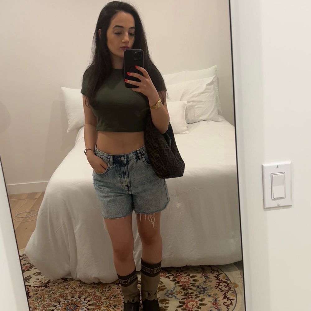 Meet your Posher, Tara